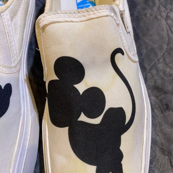 Hand painted Mickey and Minnie Vans Size 7 - Picture 10 of 11